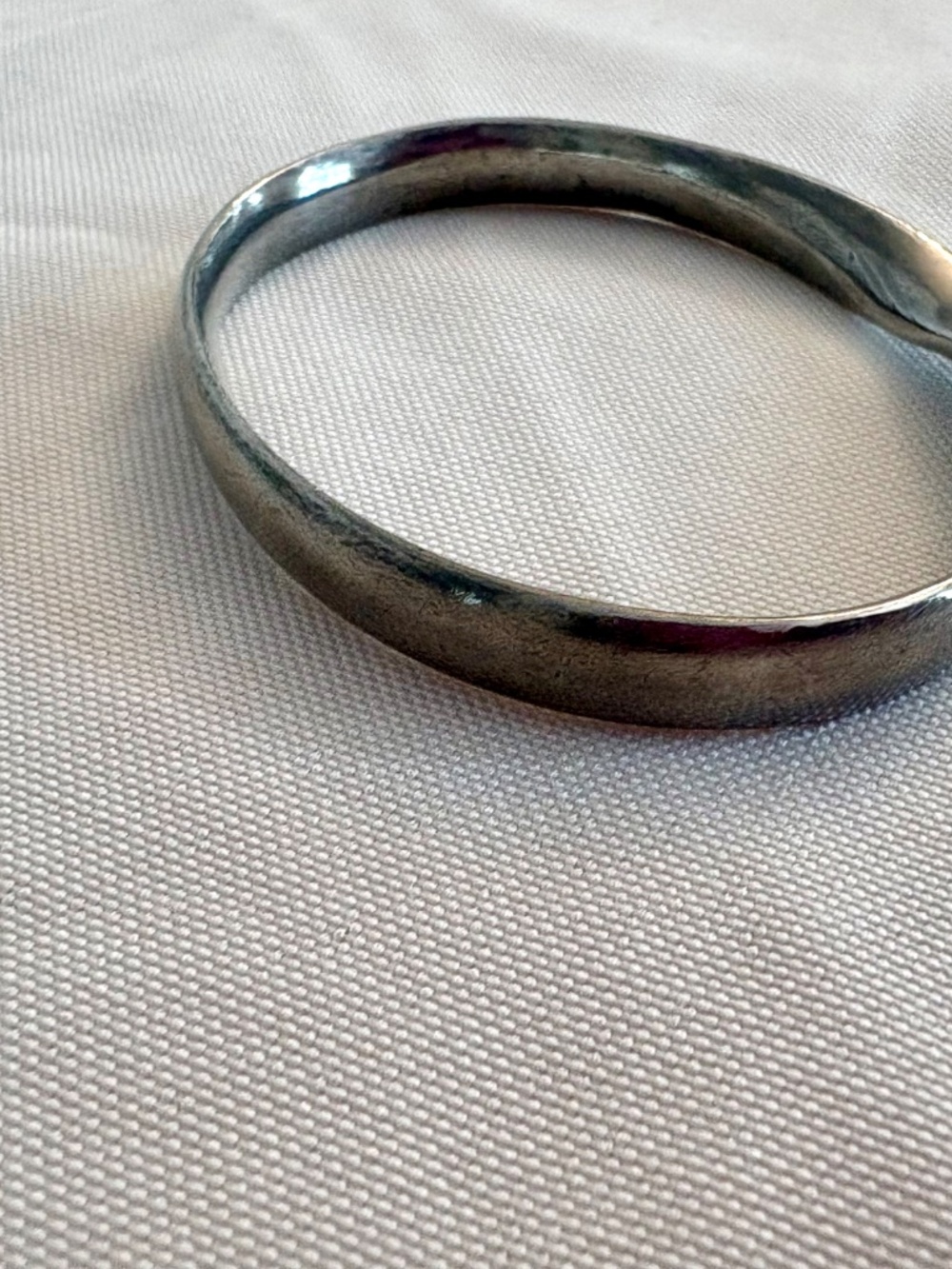 VTG Pewter Mobius Twist Bangle Modernist Bracelet Minimalist Sculptural Slip On - Picture 4 of 8